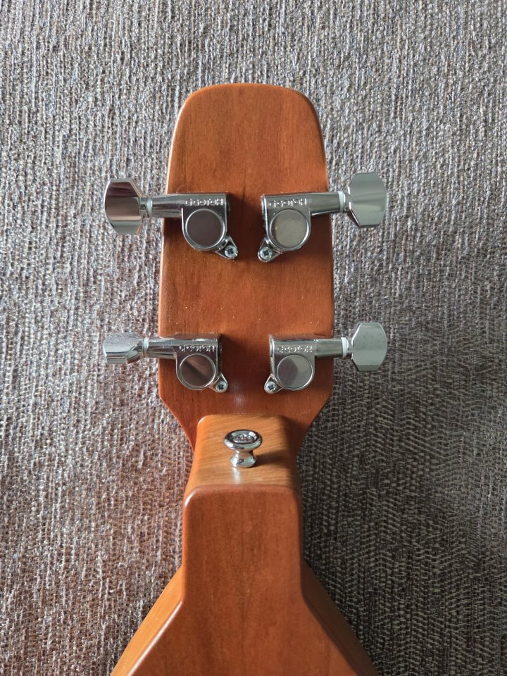 McSpadden Dulcimer 4FHCC. Made in USA. de segunda mano · Foto 6 de 10 · Cádiz · 350 €