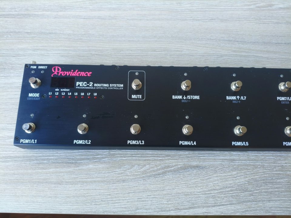 [VENTA] Providence PEC-2 Routing System + Fuente Original 9VAC (Japón) de segunda mano · Foto 2 de 5 · Pontevedra · 400 €