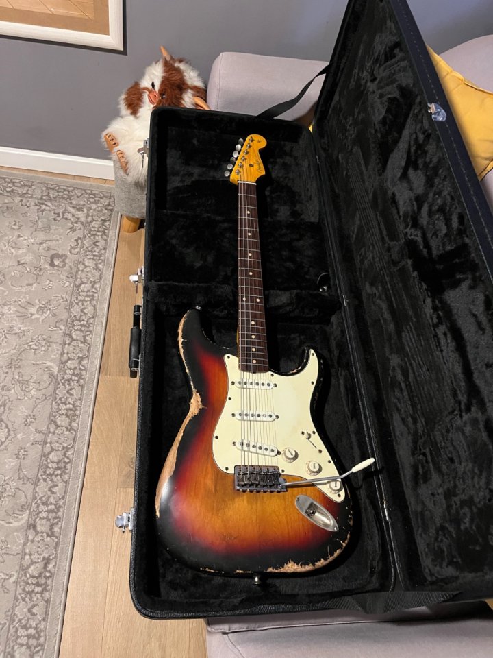 Maleta de guitarra gator de segunda mano · Foto 1 de 9 · Valencia · 70 €