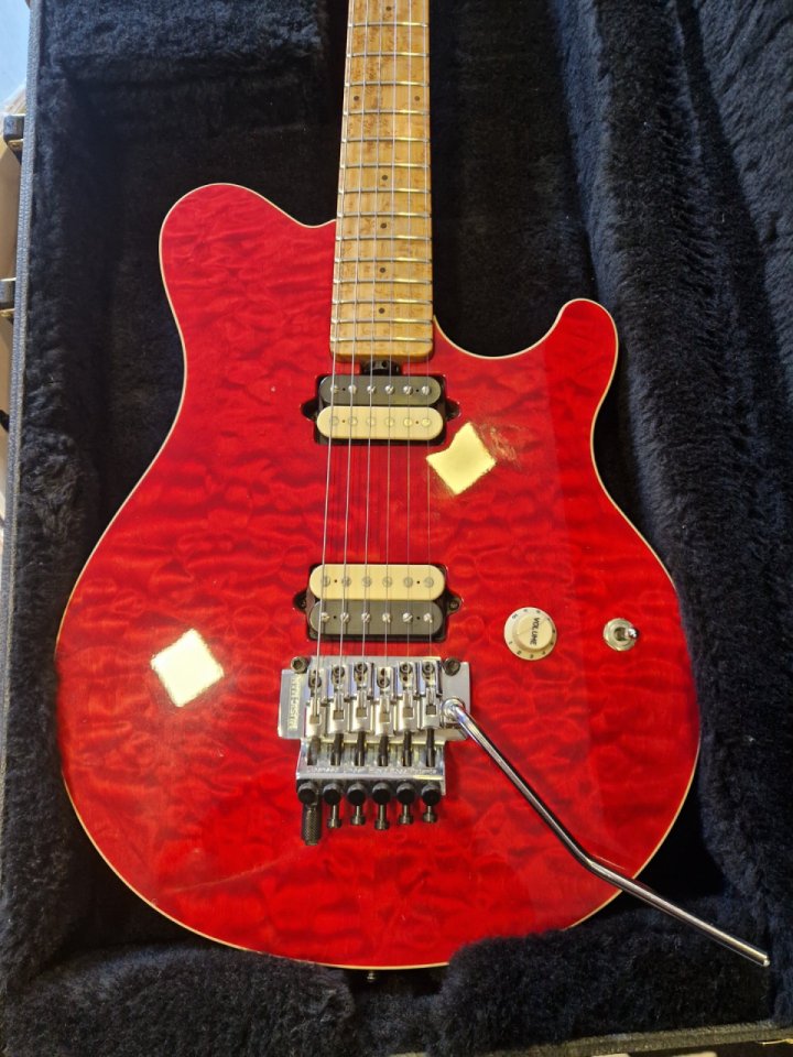 Musicman Axis 97 de las primeras. de segunda mano · Foto 2 de 7 · Navarra · 1999 €