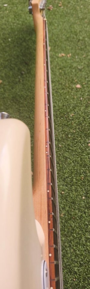 Stratocaster MC-ART de segunda mano · Foto 4 de 8 · Alicante · 150 €