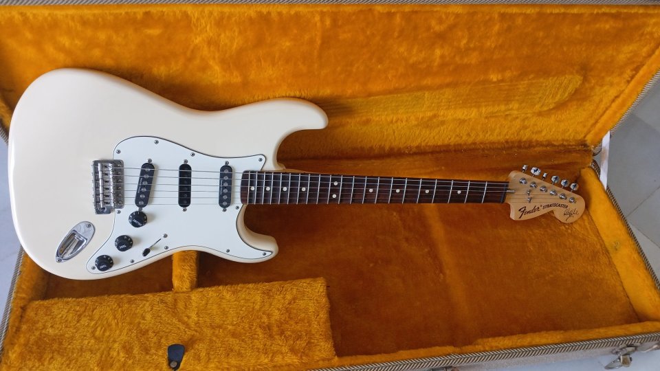Fender Stratocaster 70 Ritchie Blackmore signature totalmente original como nueva