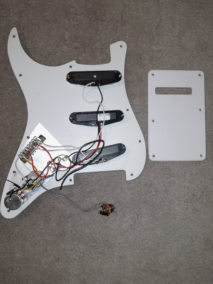 Golpeador stratocaster completo pastillas wilkinson