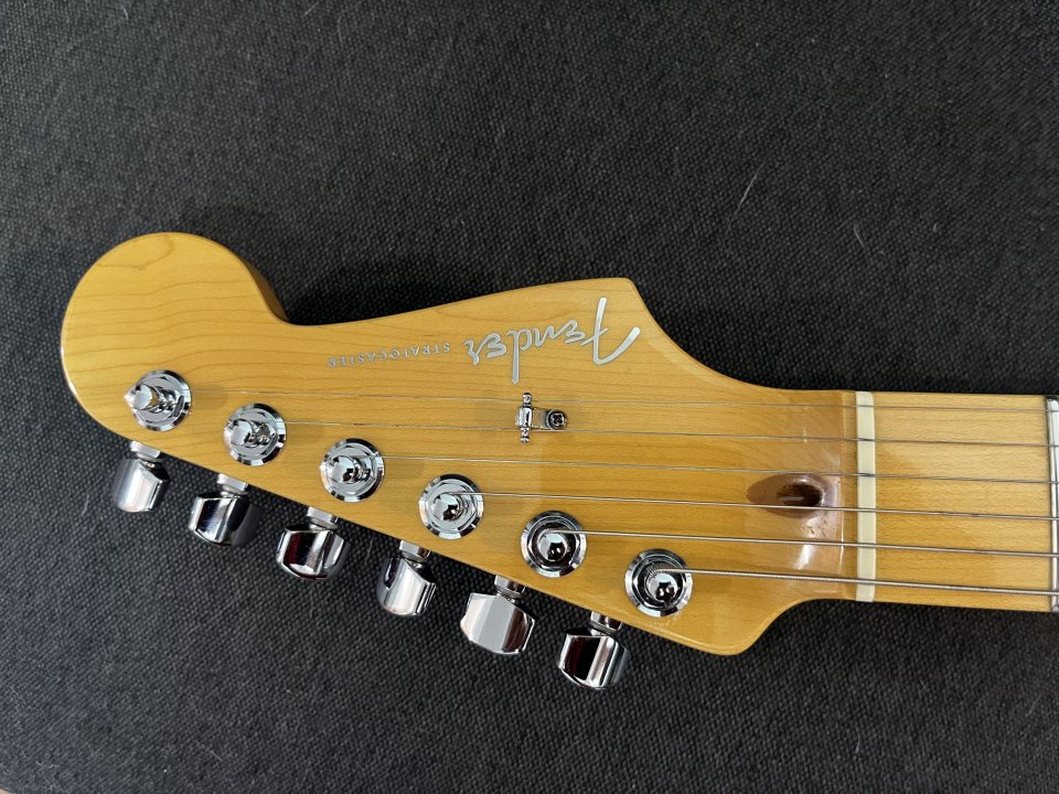 Fender Stratocaster Deluxe 50th Montego Black