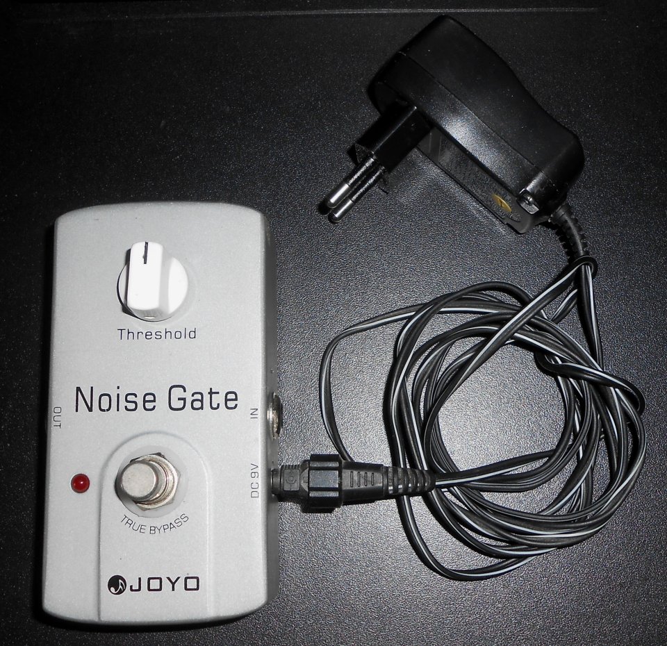 Pedal guitarra JOYO Noise Gate + Fuente alimentación. de segunda mano · Foto 5 de 7 · Barcelona · 30 €