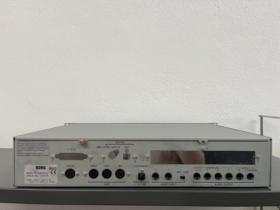 Korg Triton-Rack de segunda mano · Foto 1 de 3 · Girona · 500 €