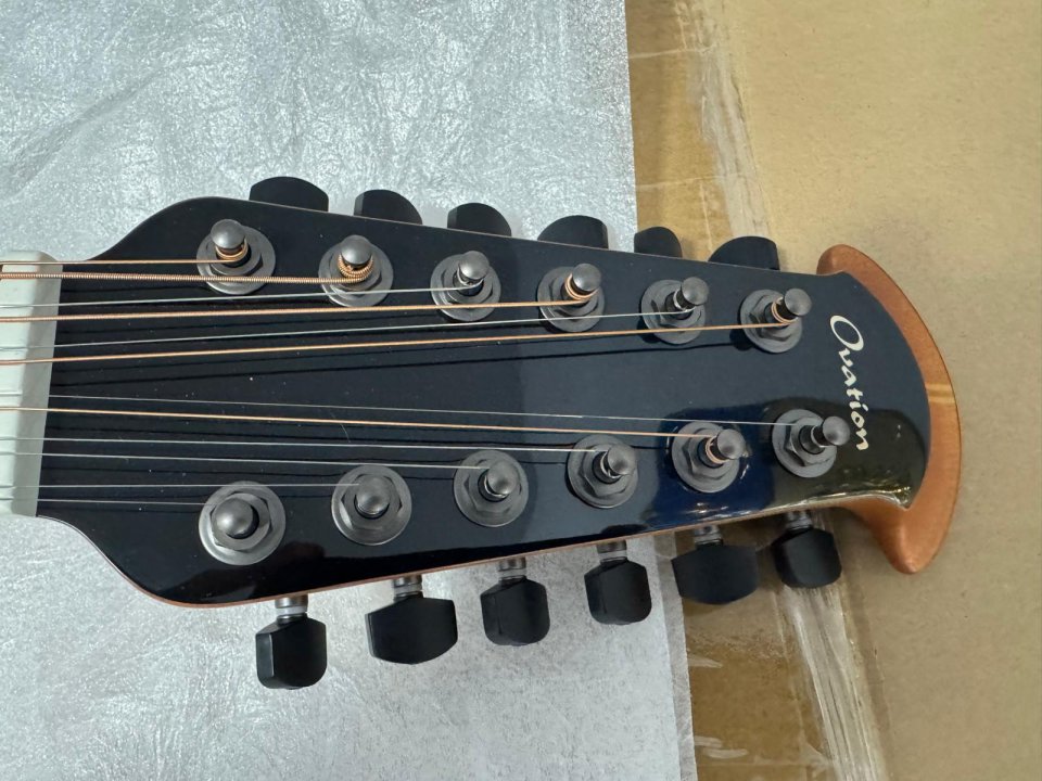 Ovation Pro Balladeer 2751AX 12 cuerdas - NUEVA - Solo Venta, NO Cambios. de segunda mano · Foto 3 de 10 · Madrid · 500 €