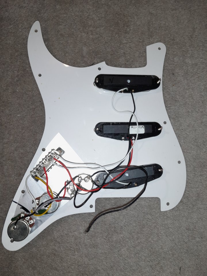 Golpeador stratocaster completo pastillas wilkinson
