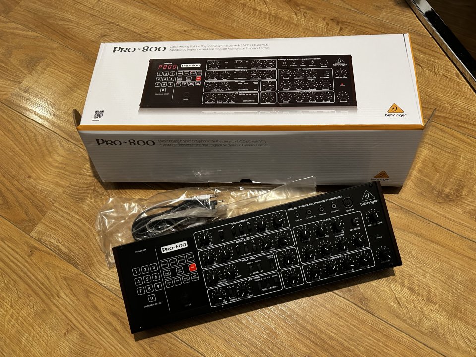 Behringer Pro 800