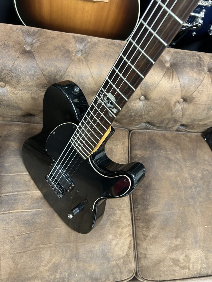 Squier Avril Lavigne