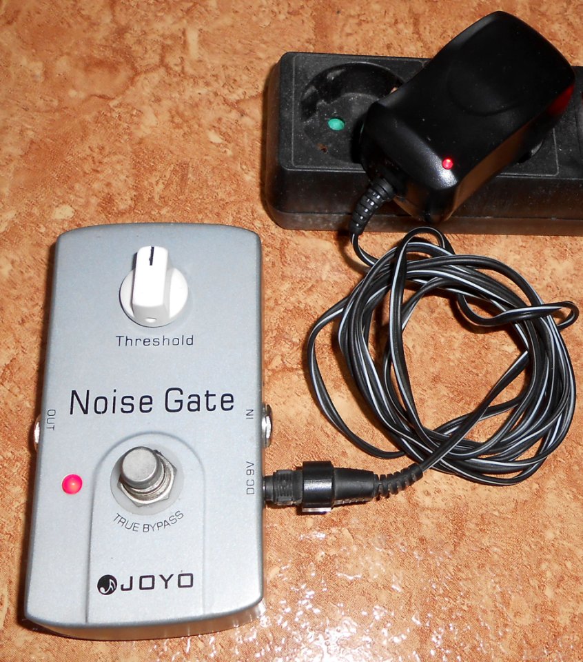 Pedal guitarra JOYO Noise Gate + Fuente alimentación. de segunda mano · Foto 7 de 7 · Barcelona · 30 €