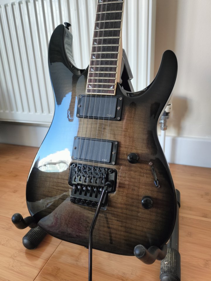 Jackson DKMG Dinky 2004 MIJ EMG 81/85 + estuche