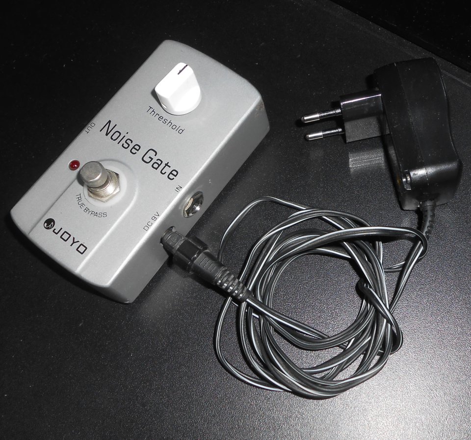 Pedal guitarra JOYO Noise Gate + Fuente alimentación. de segunda mano · Foto 6 de 7 · Barcelona · 30 €