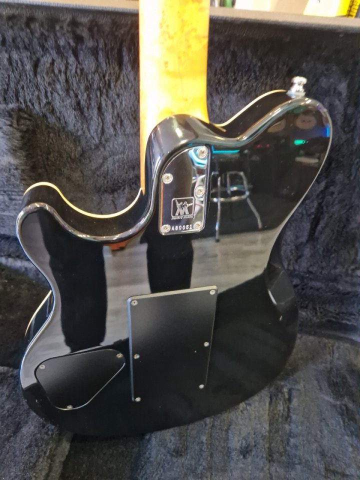 Musicman Axis 97 de las primeras. de segunda mano · Foto 5 de 7 · Navarra · 1999 €