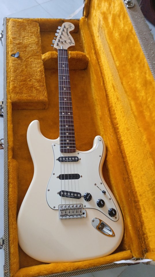 Fender Stratocaster 70 Ritchie Blackmore signature totalmente original como nueva