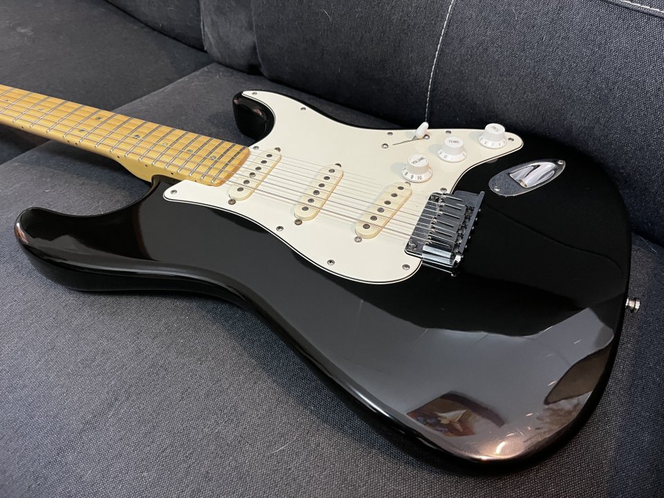 Fender Stratocaster Deluxe 50th Montego Black