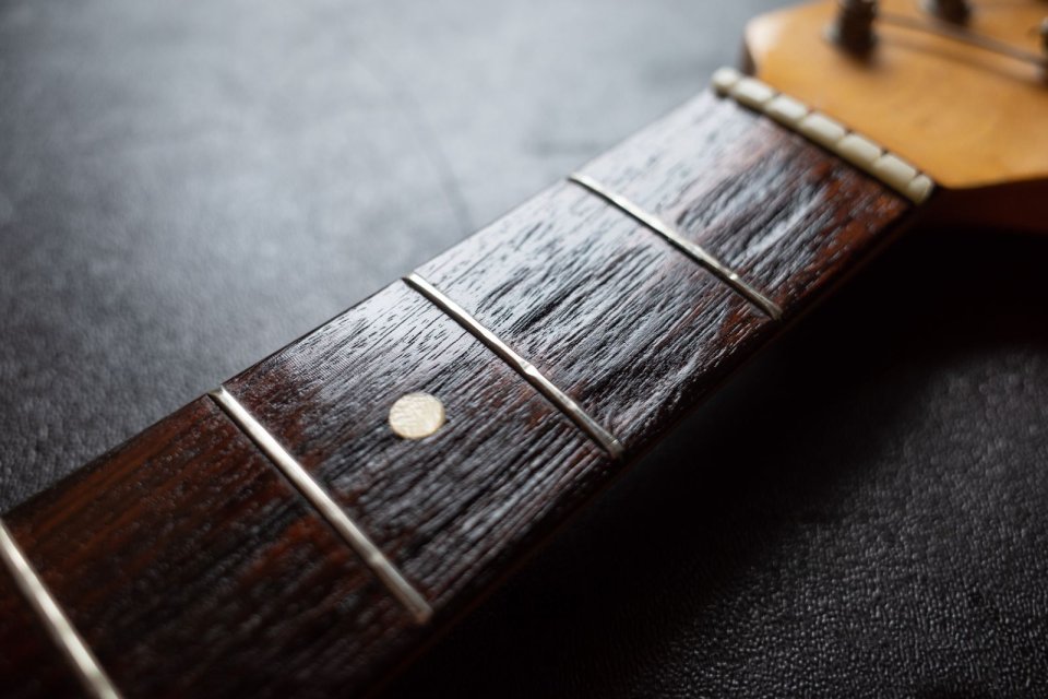 1973 Fender Bronco Dakota Red, vibrato original. COMPRA PROTEGIDA si quereis.