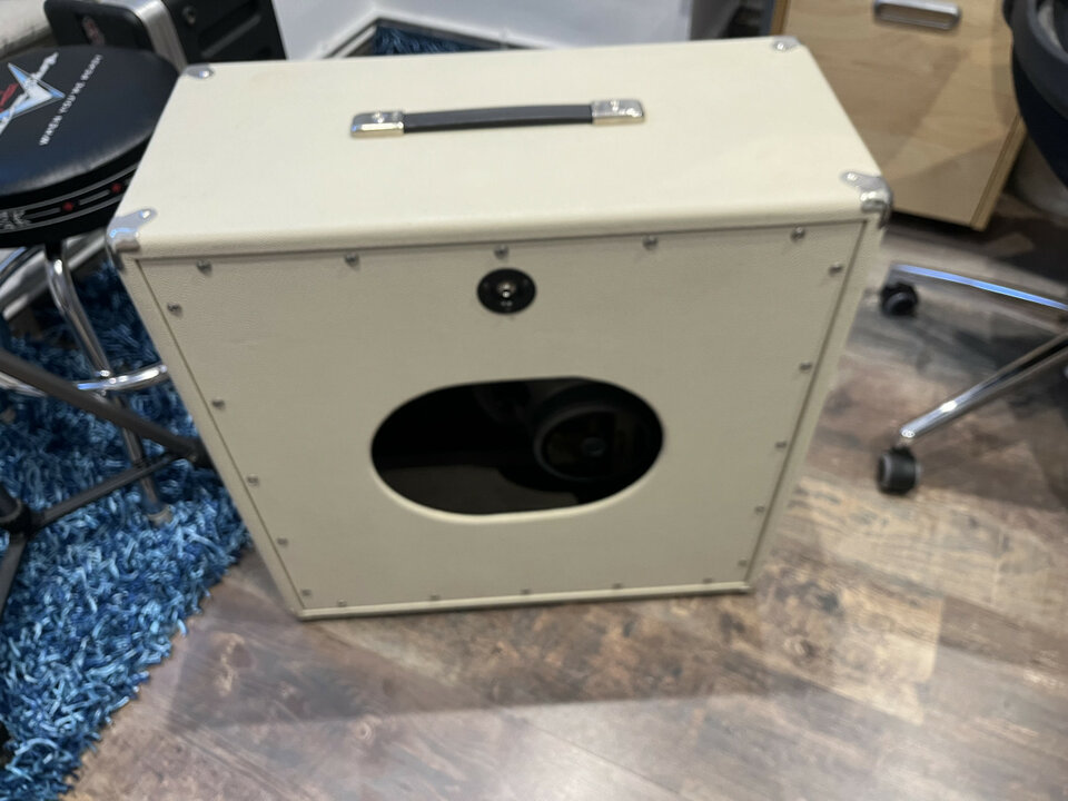 O cambio: Pantalla Red plate 2x12 Celestion H12 Vintage 30