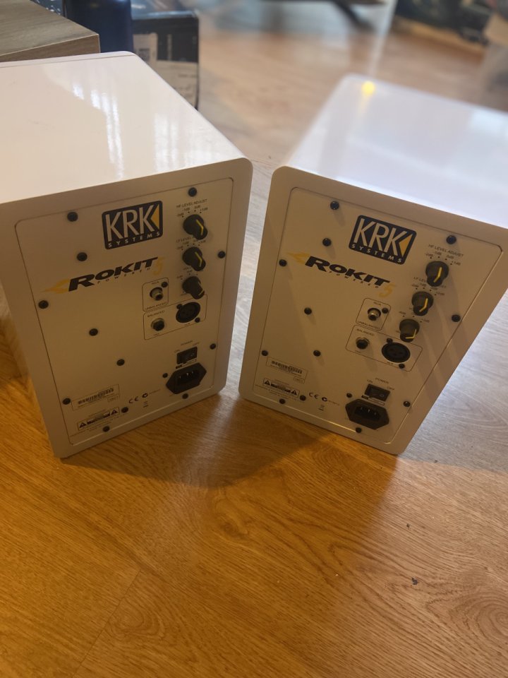 Monitores KRK Rokit 5