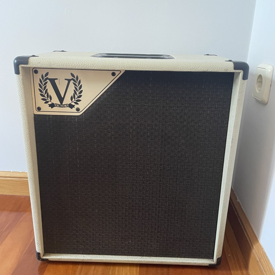 Pantalla Victory V112-CC