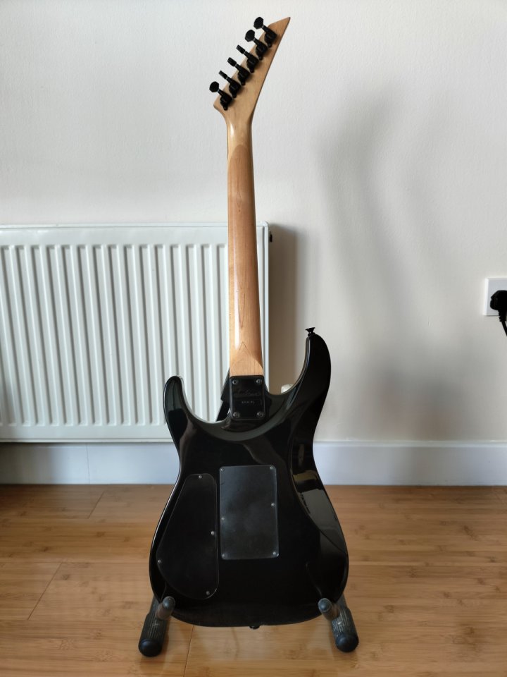 Jackson DKMG Dinky 2004 MIJ EMG 81/85 + estuche