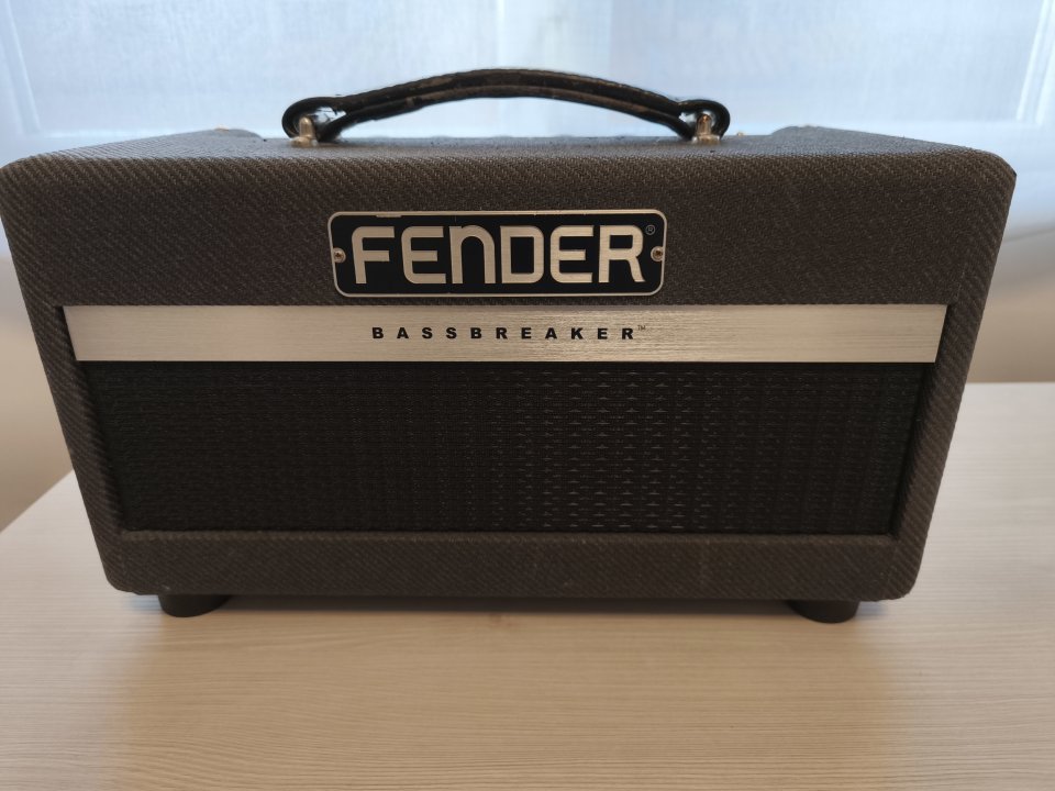 RESERVADO Cabezal Fender Bassbreaker 007