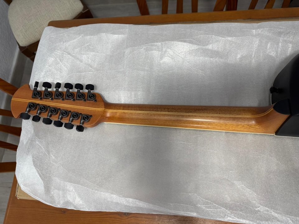 Ovation Pro Balladeer 2751AX 12 cuerdas - NUEVA - Solo Venta, NO Cambios. de segunda mano · Foto 10 de 10 · Madrid · 500 €