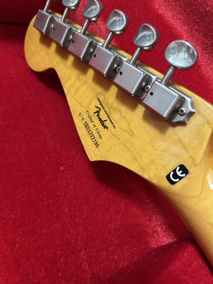 Squier Classic vibe Limited Pearl blue