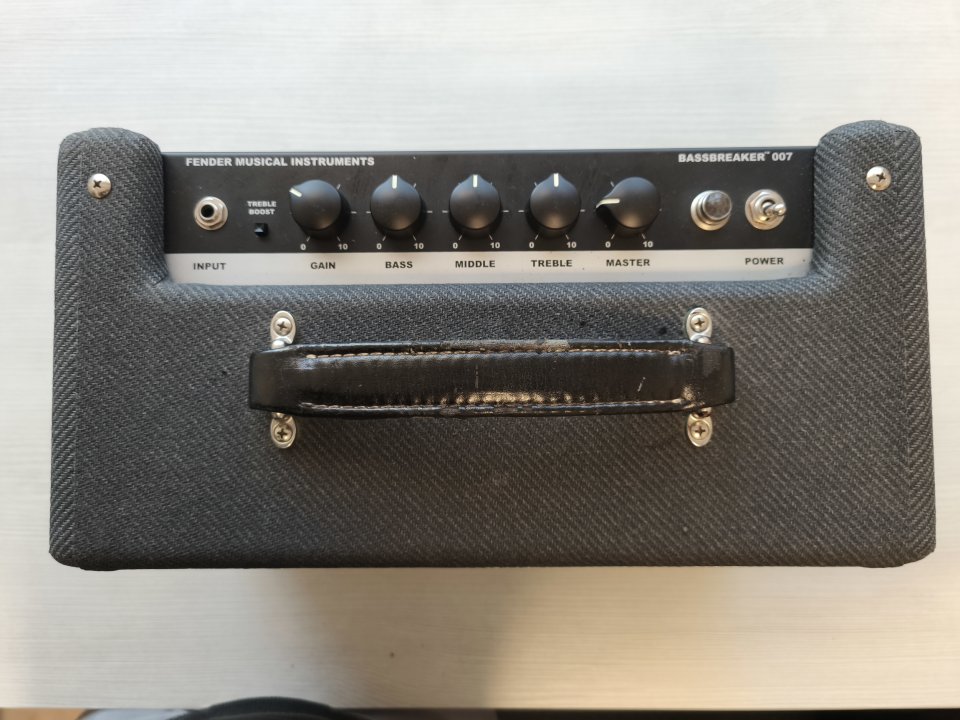 RESERVADO Cabezal Fender Bassbreaker 007