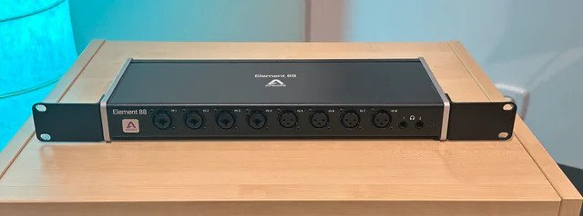 Apogee Element 88 Interfaz de audio thunderbolt de segunda mano · Foto 1 de 2 · Madrid · 650 €