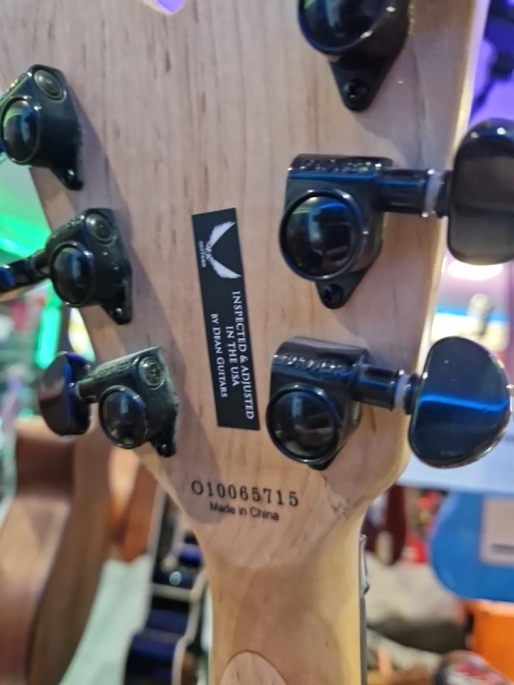 Dean Razorback de segunda mano · Foto 4 de 5 · Navarra · 500 €