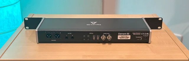 Apogee Element 88 Interfaz de audio thunderbolt de segunda mano · Foto 2 de 2 · Madrid · 650 €