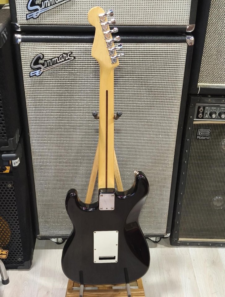 Fender Stratocaster Made in Japan 1982 de segunda mano · Foto 7 de 9 · Barcelona · 850 €