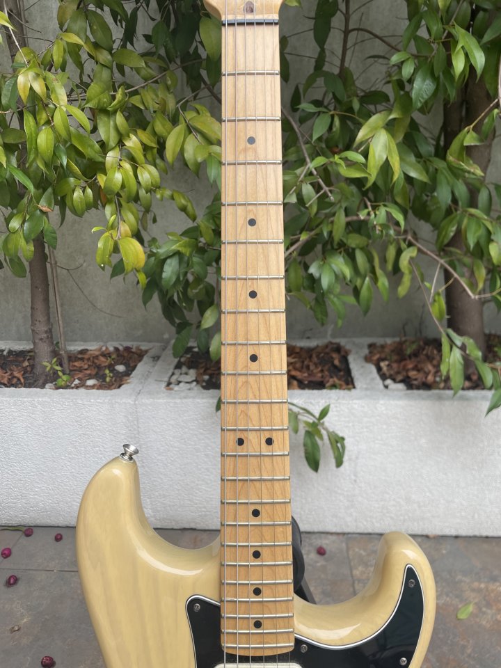2012 Fender FSR American Special Stratocaster - Vintage Blonde - Ash Grey de segunda mano · Foto 3 de 9 · Pontevedra · 1500 €