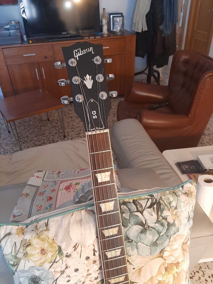 GIBSON SG STANDARD de segunda mano · Foto 5 de 10 · Murcia · 1200 €