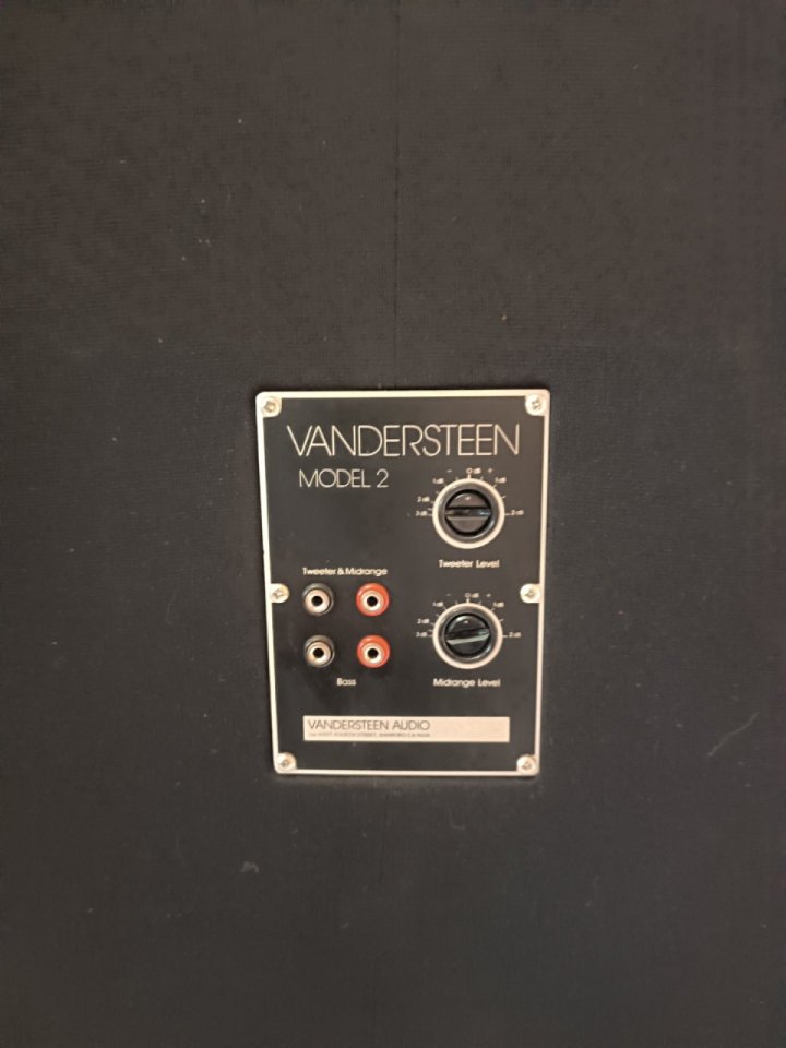 VANDERSTEEN MODEL 2