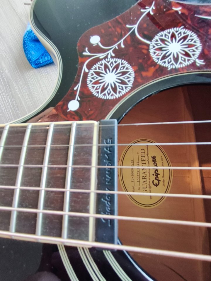 [VENDO] Epiphone EJ-200SCE Black (eSonic2 System) - "The King of Flat-Tops" de segunda mano · Foto 10 de 10 · Pontevedra · 299 €