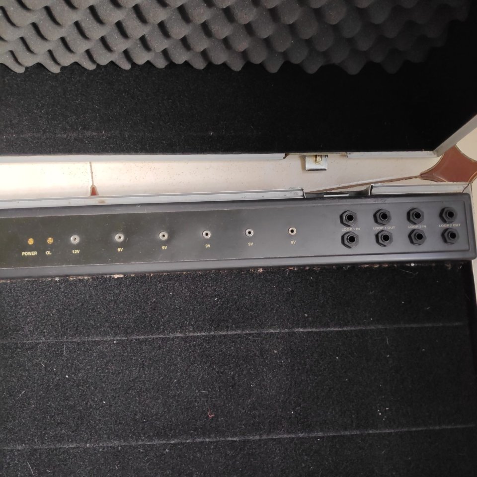 Pedalera Rockcase by Warwick Autoalimentada