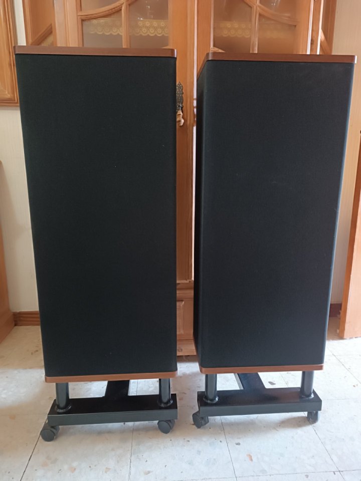 VANDERSTEEN MODEL 2