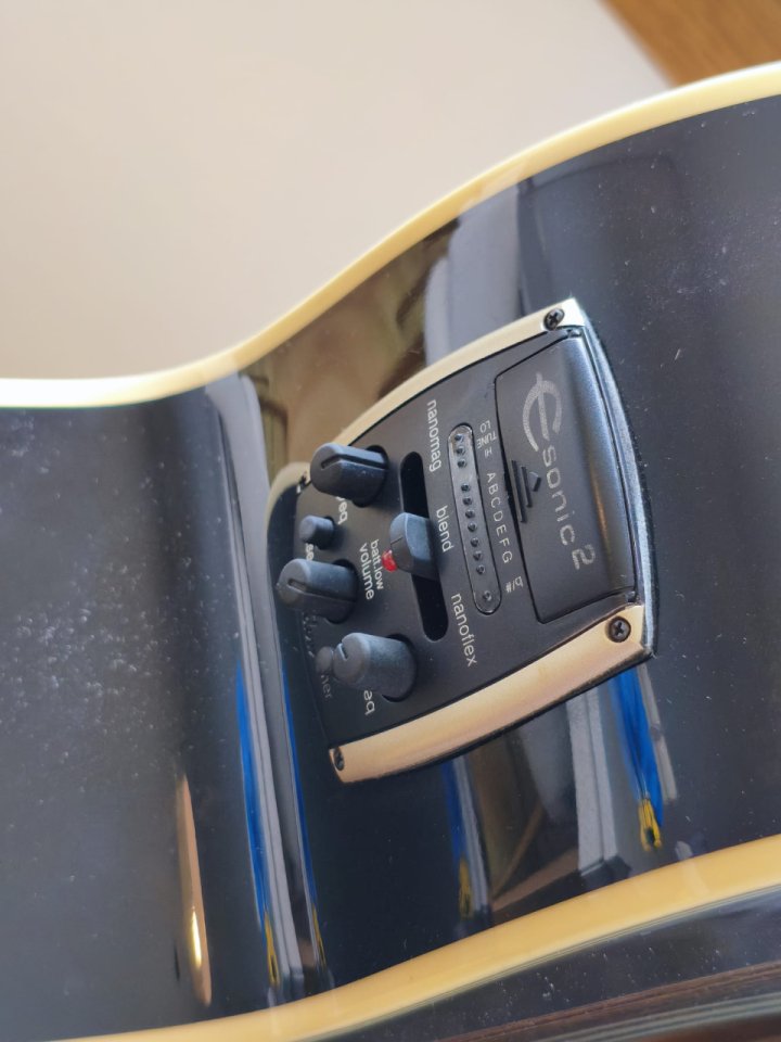 [VENDO] Epiphone EJ-200SCE Black (eSonic2 System) - "The King of Flat-Tops" de segunda mano · Foto 6 de 10 · Pontevedra · 299 €