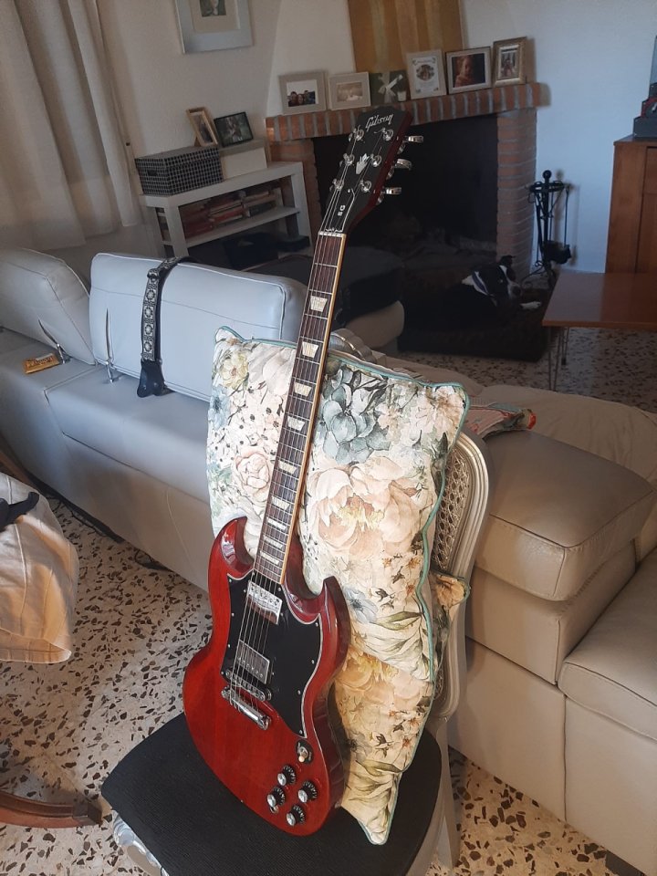 GIBSON SG STANDARD de segunda mano · Foto 8 de 10 · Murcia · 1200 €