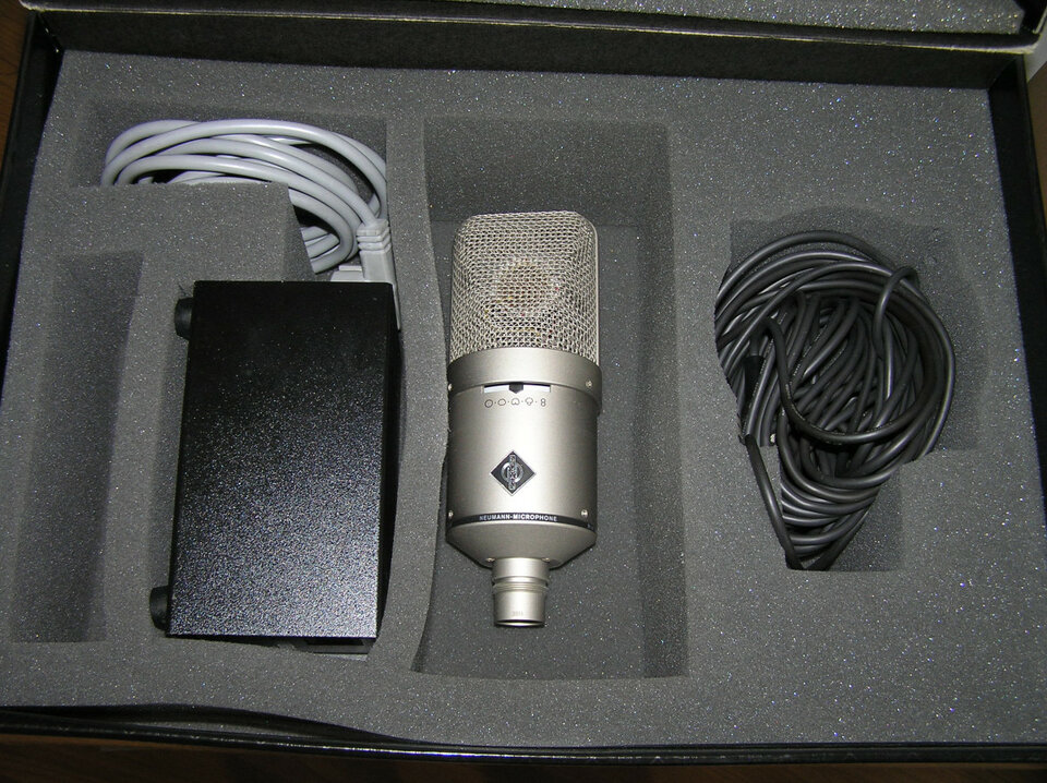 Micrófono Neumann M149 gran diafragma.