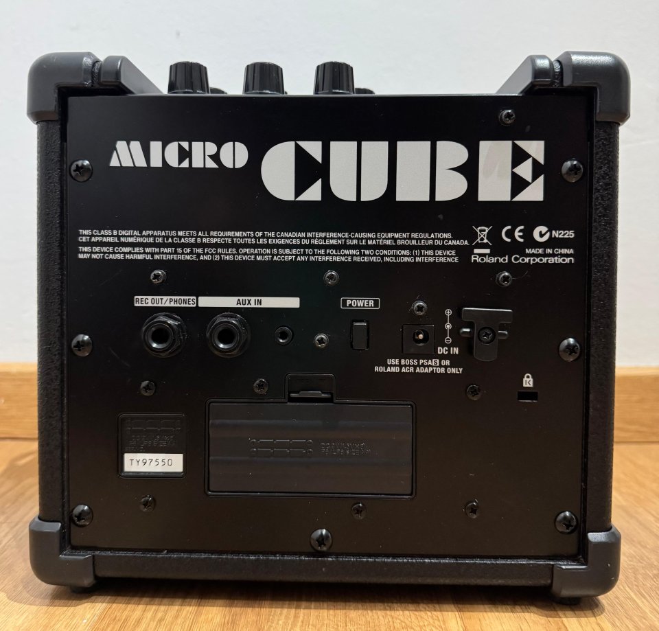 Roland Micro Cube+adaptador