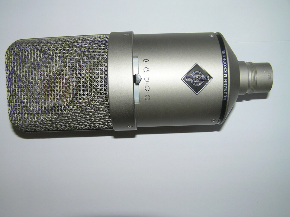 Micrófono Neumann M149 gran diafragma.