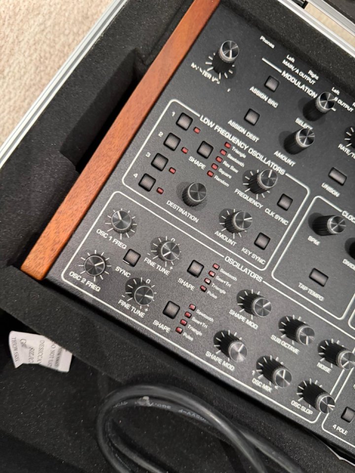 Sequential Prophet REV2-8 Desktop de segunda mano · Foto 2 de 6 · Madrid · 1000 €