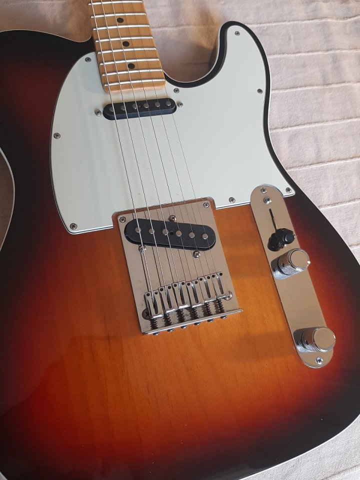 FENDER American Telecaster Deluxe con L. Fralin de segunda mano · Foto 1 de 6 · Murcia · 1500 €