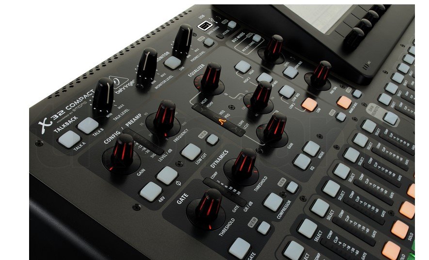 Behringer X32 Compact + Flighcase Gator G-Tour