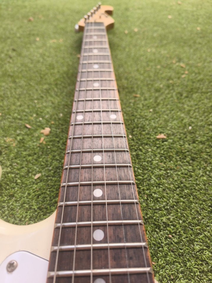 Stratocaster MC-ART de segunda mano · Foto 6 de 8 · Alicante · 150 €
