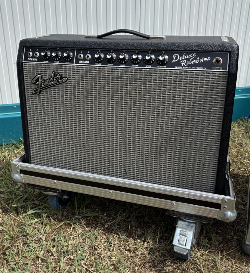 Fender Deluxe Reverb 65 + Flightcase de segunda mano · Foto 7 de 8 · Cantabria · 1500 €