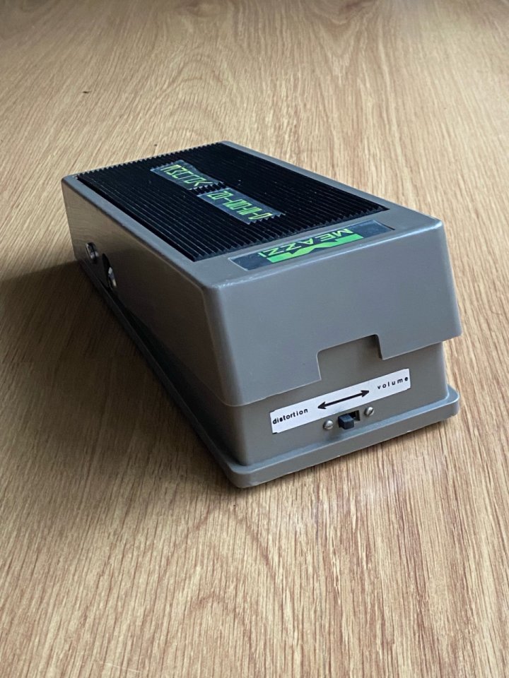 Pedal Meazzi distorsión Fuzz